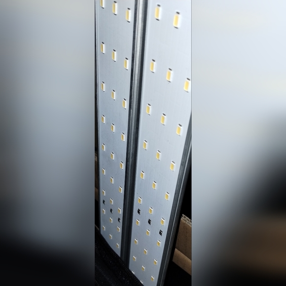 Samitan 24" Professional Light Box. In good pre owned condition. Please s - Picture 4 of 12